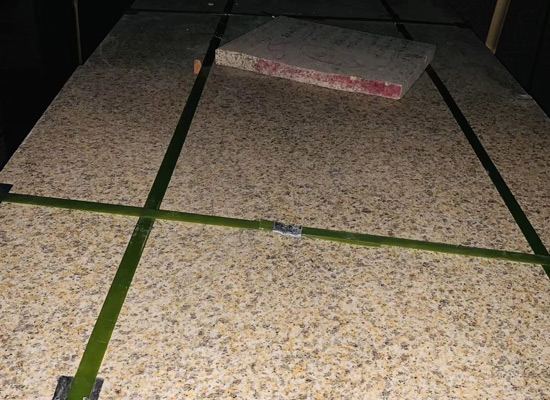 黃金麻石材.jpg