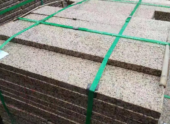 異型黃銹石.jpg